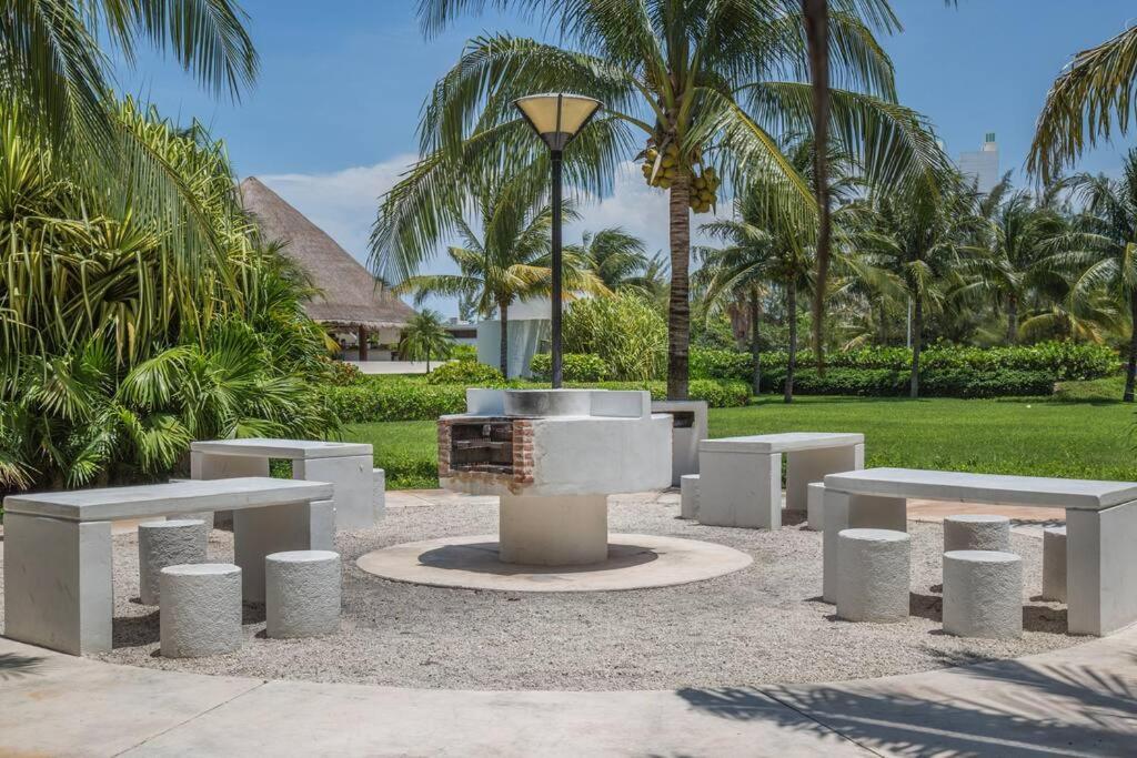 Reef Beachfront 3Bdr Apartment By Casa Paraiso カンクン エクステリア 写真