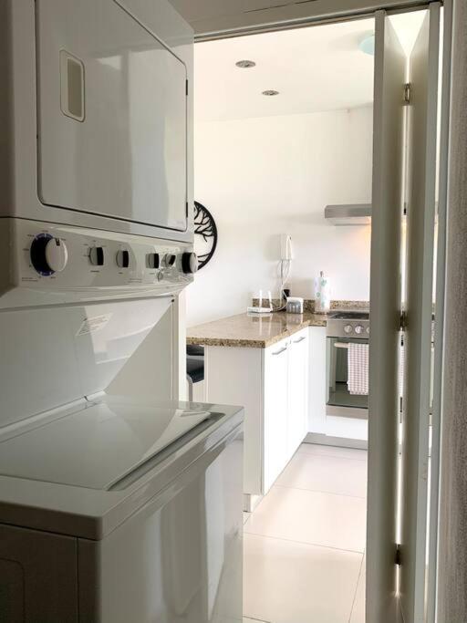 Reef Beachfront 3Bdr Apartment By Casa Paraiso カンクン エクステリア 写真